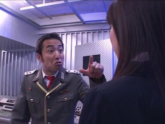 苍月女战士图解：奥特曼h苍月女战士，苍月女战士受难图解(点击浏览下一张趣图)