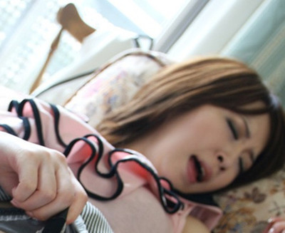 女人自慰做法图片： 女人必看的女人自慰图图解(8)(点击浏览下一张趣图)