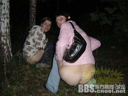高速堵车女小便 美女拉肚子憋不住了(7)(点击浏览下一张趣图)