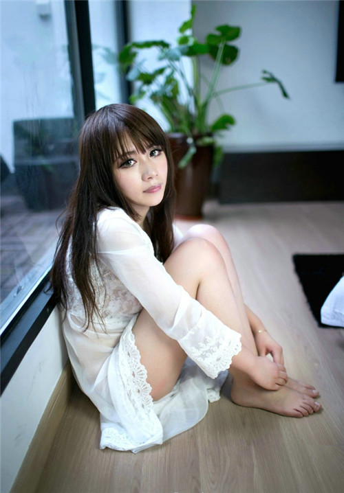 女孩第一夜出血图解 女生第一次性接触很痛(2)(点击浏览下一张趣图)