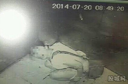 女子监控下大小便 看到女客户裸浴(4)(点击浏览下一张趣图)