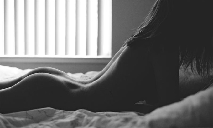 女性私房大胆人体艺术摄影(点击浏览下一张趣图)