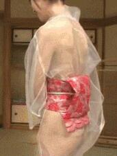 女生憋尿憋到尿裤子 女生憋尿的故事按小腹(5)(点击浏览下一张趣图)