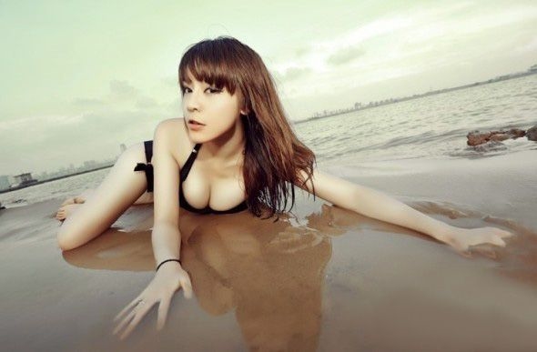 美色网图片：欧美女警察15p组图 欧美美女一丝不组图(5)(点击浏览下一张趣图)