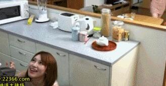萝莉h资源动态图片：初音未来h邪恶图片 小萝莉h百度帖吧(4)(点击浏览下一张趣图)