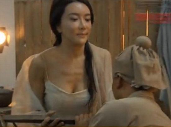 a v截图：李瓶儿扮演者 李瓶儿与花子虚(4)(点击浏览下一张趣图)