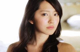 住小旅馆和老板娘睡动态图片：伊人成人综合 一位家庭熟女的生活照(6)(点击浏览下一张趣图)