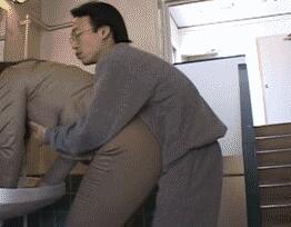 男生叉入女生动态图：寂静岭护士姐姐(4)(点击浏览下一张趣图)