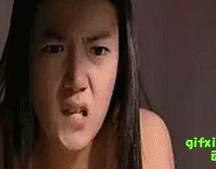 邪恶gif动态图第41期 优衣库女主角跳楼 (6)(点击浏览下一张趣图)