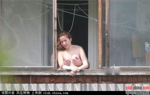 裸泳裸晒海边福利图片 天体浴场自然之美18 外国人裸晒图片(8)(点击浏览下一张趣图)