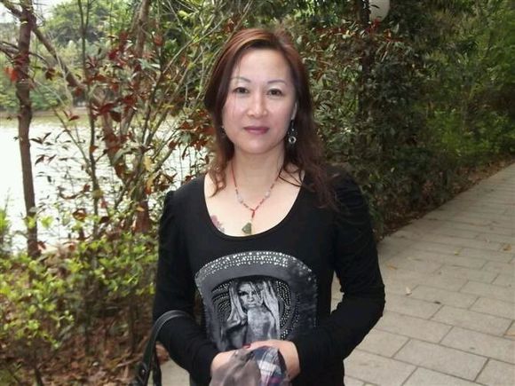 高中生玩村妇图：少年遇上虎狼村妇 风韵犹存的中年女人(4)(点击浏览下一张趣图)