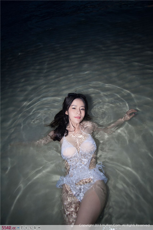 风月体验网美女图片：美女草嫩穴撸啊撸11pp(8)(点击浏览下一张趣图)