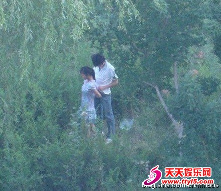 新疆医科大学野战门照片直播(点击浏览下一张趣图)