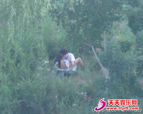 新疆医科大学野战门照片直播(5)(点击浏览下一张趣图)