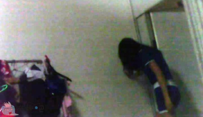 合肥纤丝阁按摩会所，警方扫黄图片(6)(点击浏览下一张趣图)
