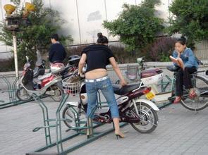 老公不允许穿内裤 上街忘记穿内裤图片(5)(点击浏览下一张趣图)