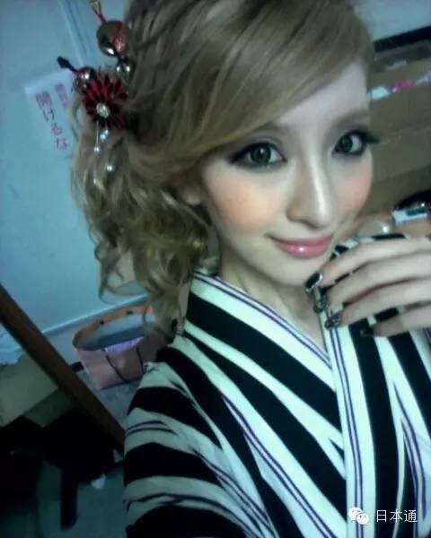 陪酒女的特殊交易：过分陪酒女与我的故事【图文】(点击浏览下一张趣图)