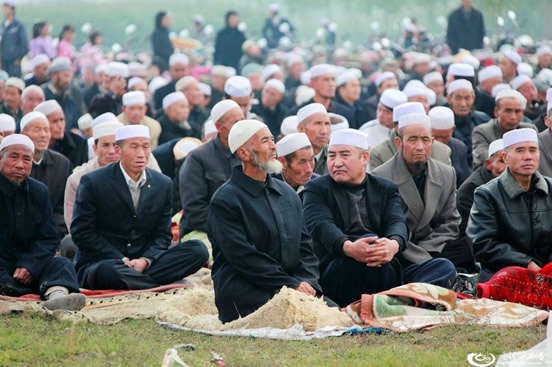 回民死人洗尸图片(2)(点击浏览下一张趣图)