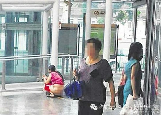 美女的尿好喝吗 吃女生屎喝女生尿图(2)(点击浏览下一张趣图)