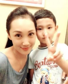 毛宁的老婆李静萍 (2)(点击浏览下一张趣图)