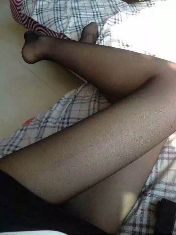 主持人内内贴吧图片欣赏：贴吧偷内内附带生活照 闺密内内贴吧(4)(点击浏览下一张趣图)
