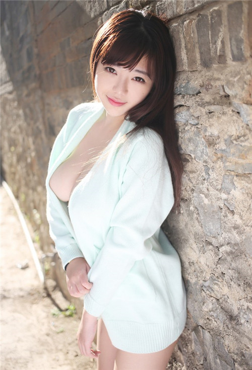 女人裆部凸出图片人体模特摄影 最胆大的人体模特摄影(5)(点击浏览下一张趣图)