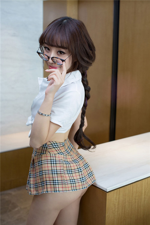 吃老公蛋蛋短片 女人露着毛毛和小鸭蛋(5)(点击浏览下一张趣图)