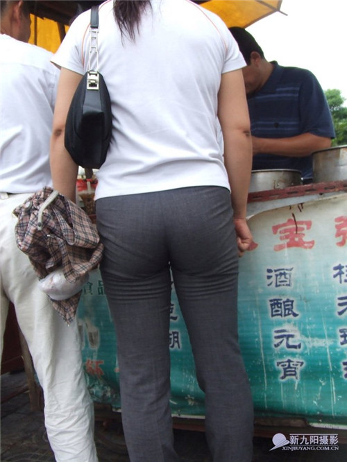 一生有你薄裤图片 一生有你街拍三角图片(6)(点击浏览下一张趣图)