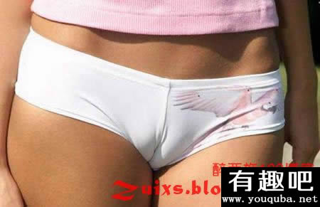 美女穿紧身衣尴尬图片(2)(点击浏览下一张趣图)