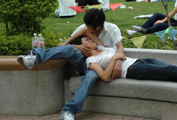 难耐寂寞做临时夫妻 临时夫妻图片(2)(点击浏览下一张趣图)