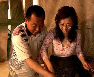 难耐寂寞做临时夫妻 临时夫妻图片(4)(点击浏览下一张趣图)