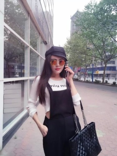 酷似范冰冰校花走红生活照图片(4)(点击浏览下一张趣图)