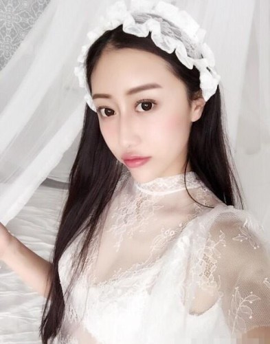 90后大连女性感老师走红网络(2)(点击浏览下一张趣图)