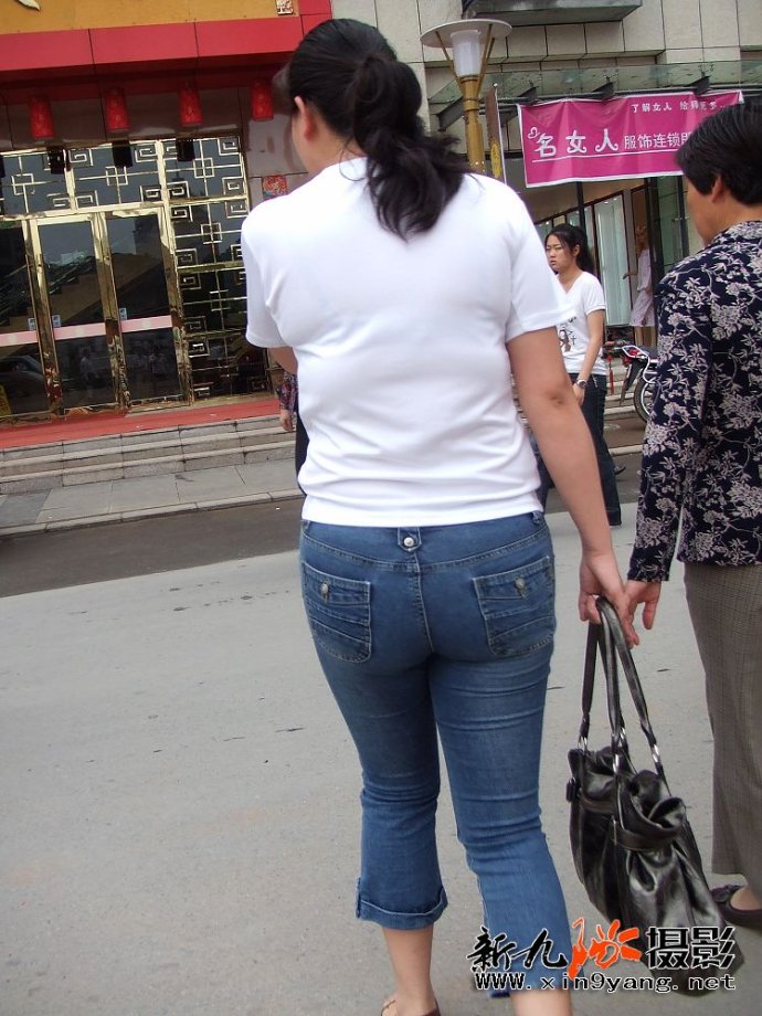 一生有你肉臀图：一生有你熟臀 一生有你黑裤熟臀(2)(点击浏览下一张趣图)
