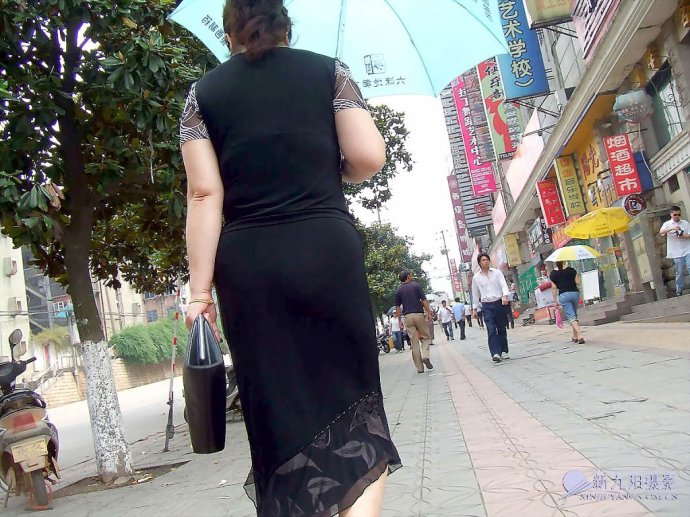 一生有你格子裤图 一生有你内痕图片 超喜欢你的大肥臀(4)(点击浏览下一张趣图)