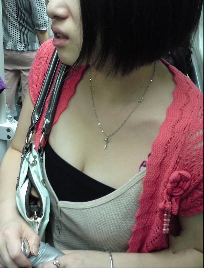 护士上夜班会乱来吗 女澡堂里的男搓澡工 我做男技师的那几年(6)(点击浏览下一张趣图)