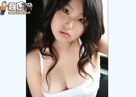 13岁的少女早熟近照(点击浏览下一张趣图)