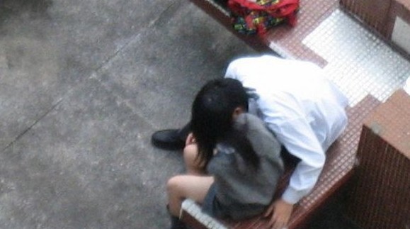 情欲男女公园激情全过程被偷拍(5)(点击浏览下一张趣图)