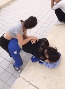 公安局长陈三与女行长 落花星雨陈三莫凤兰 红楼昨夜又春风(7)(点击浏览下一张趣图)