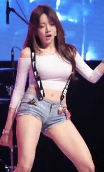 男人的大家伙图片：东航潘凯成2015年 吃男人的大家伙图(9)(点击浏览下一张趣图)