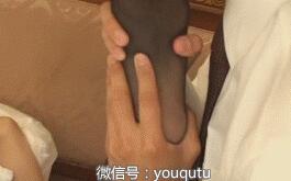 男主喜欢吸女主胸的图片欣赏 邪恶动态图不看你后悔(6)(点击浏览下一张趣图)