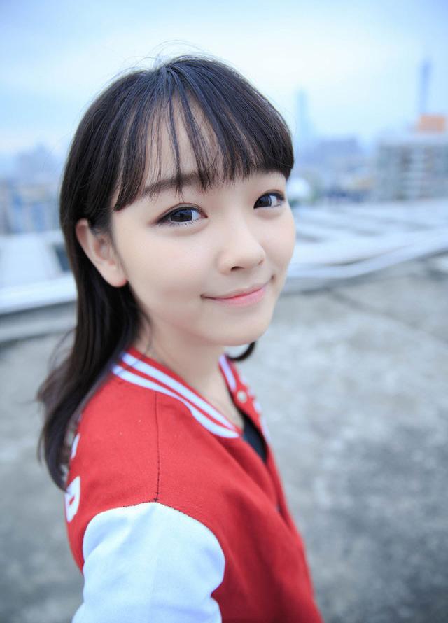 清纯校花美女的唯美(5)(点击浏览下一张趣图)