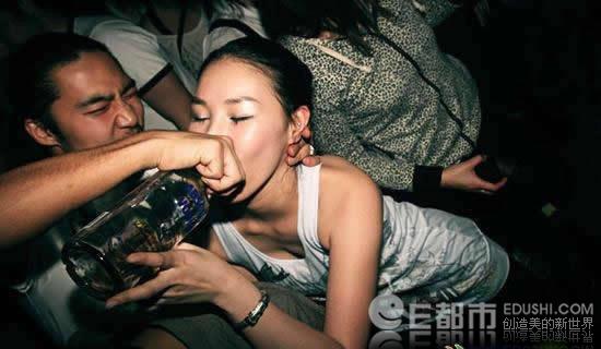 韩国女星潜规全部名单综合内涵图片欣赏 韩国女星潜规139种子(点击浏览下一张趣图)