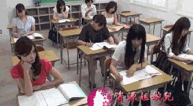 真人美女带避孕套过程图：爆乳美女被揉胸动态图(7)(点击浏览下一张趣图)
