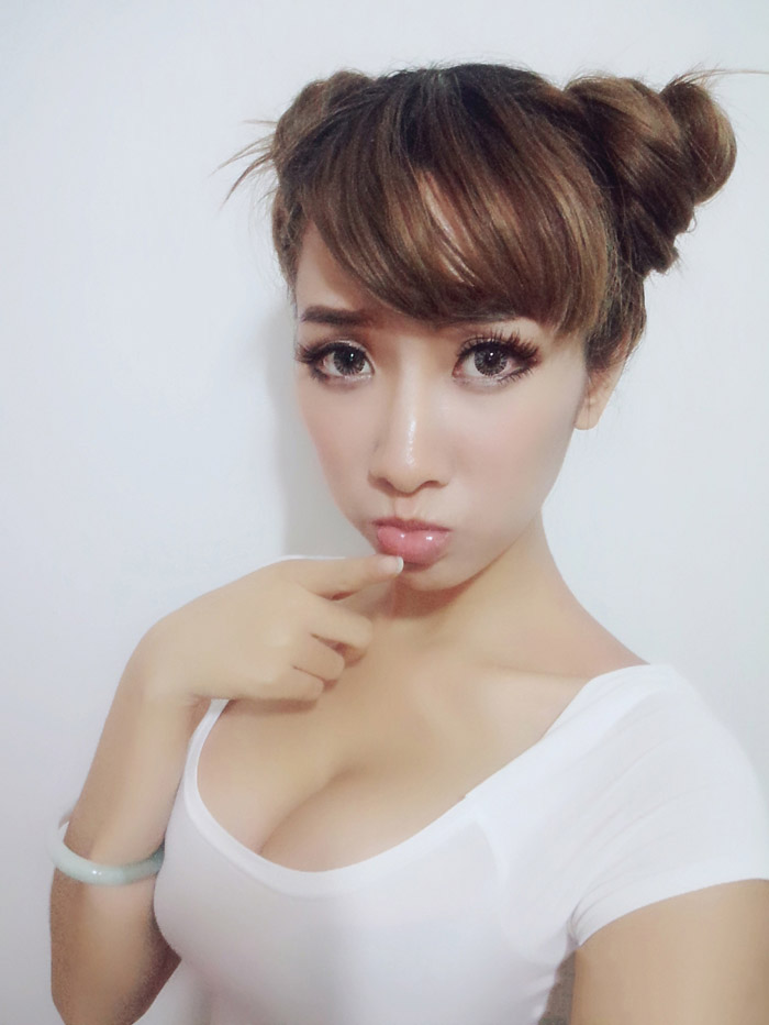 老e视频里的妹子 e嫂照片曝光：老e视频中的小e  和老e一起的妹子(7)(点击浏览下一张趣图)