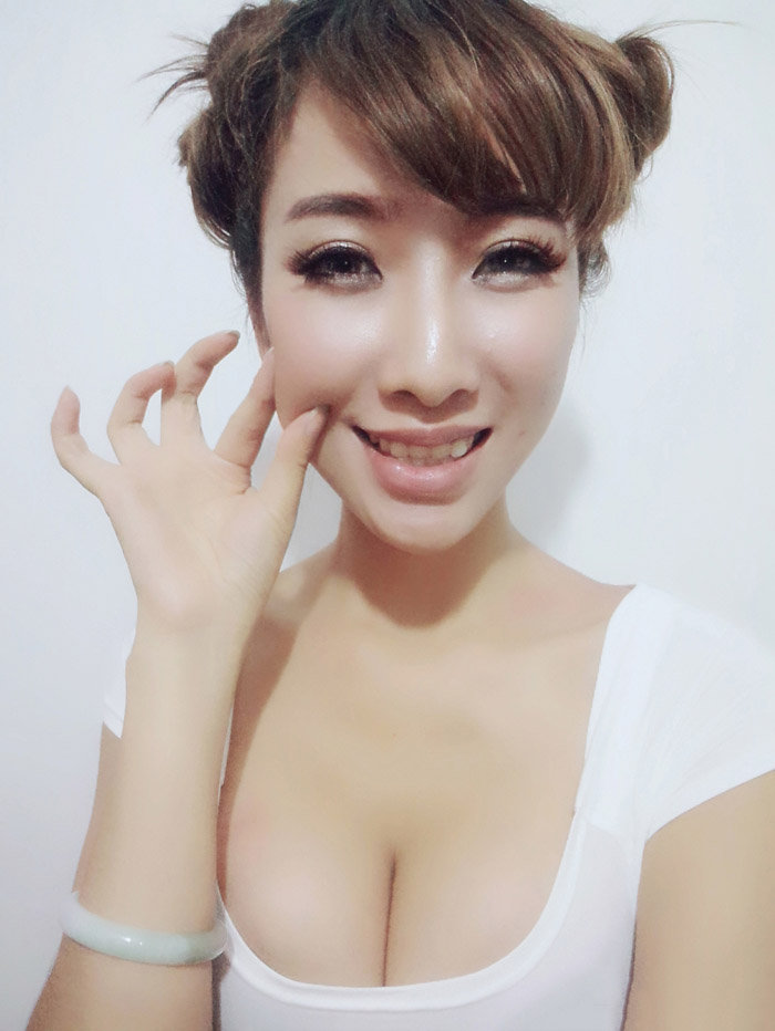 最新毛片群动态图：女人蹲着嘘嘘图 黑洞里面是什么(8)(点击浏览下一张趣图)