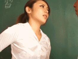 名器女人全文阅读 二年h班放课后 放课后的秘密画室漫画全集图片(8)(点击浏览下一张趣图)