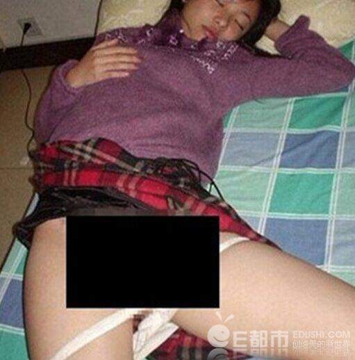 庄巧涵献b门无格图 庄巧涵全套无处理图片  庄巧涵事件完整图片 (5)(点击浏览下一张趣图)