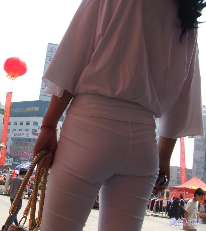 一生有你健美裤 一生有你女演二号 一生有你薄裤图片(2)(点击浏览下一张趣图)
