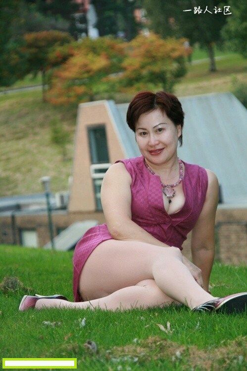 丰韵犹存50中年女人 各种大妈随地撒尿：中年熟大妈图片欣赏(3)(点击浏览下一张趣图)